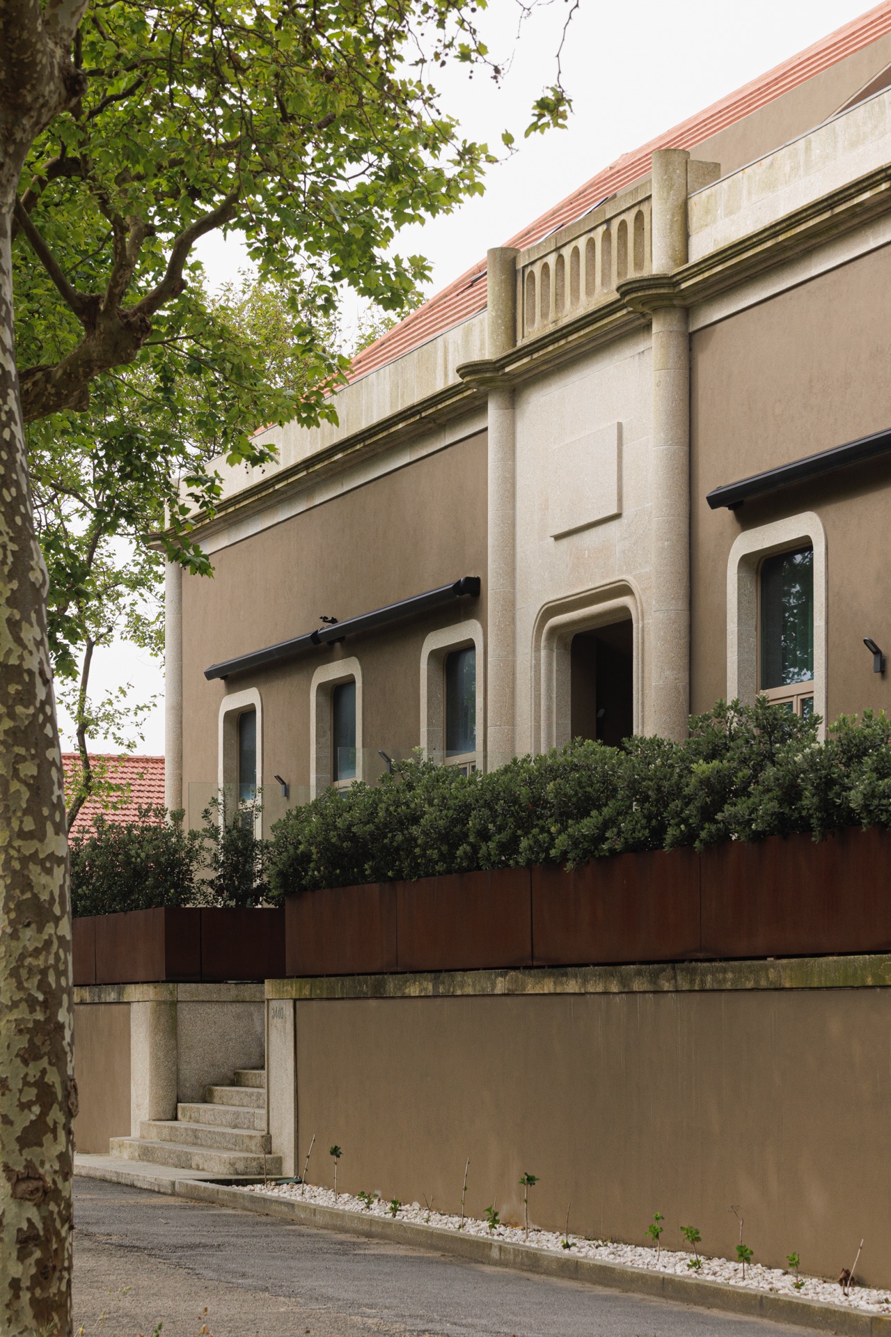 P251 LOUSINHA ARQUITECTOS ASSEMBLEIA DA GRANJA 002.jpeg